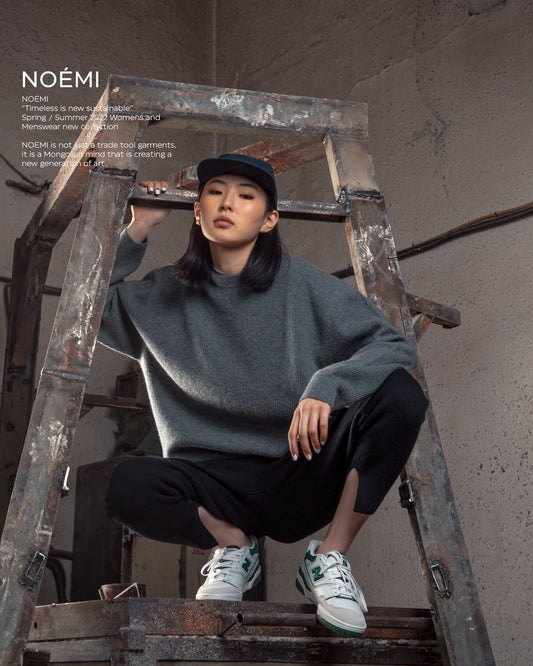 Men's Classic Crew-Neck Sweater