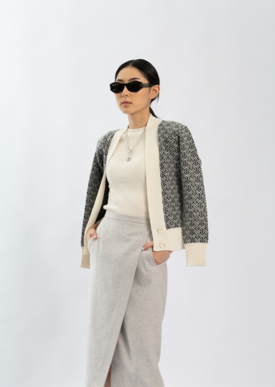 Cropped V-Neck Cardigan