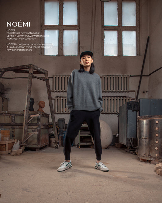 Men's Classic Crew-Neck Sweater